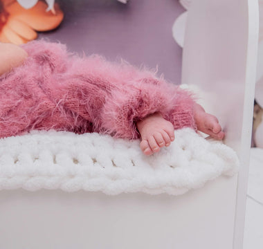 Winter-Proof Your Breastfeeding Routine: Solutions to Common Issues
