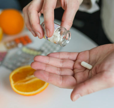 Can I Take Medicine While Breastfeeding? Safe Meds Guide for Moms (Cold, Flu, Asthma)